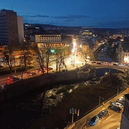Bhn Топ Център Студио Gabrovo Buitenkant foto