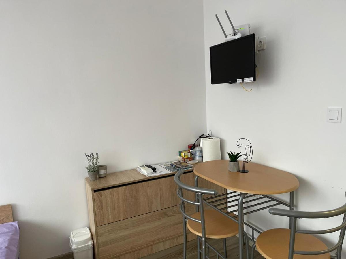 Bhn Топ Център Студио Gabrovo Buitenkant foto