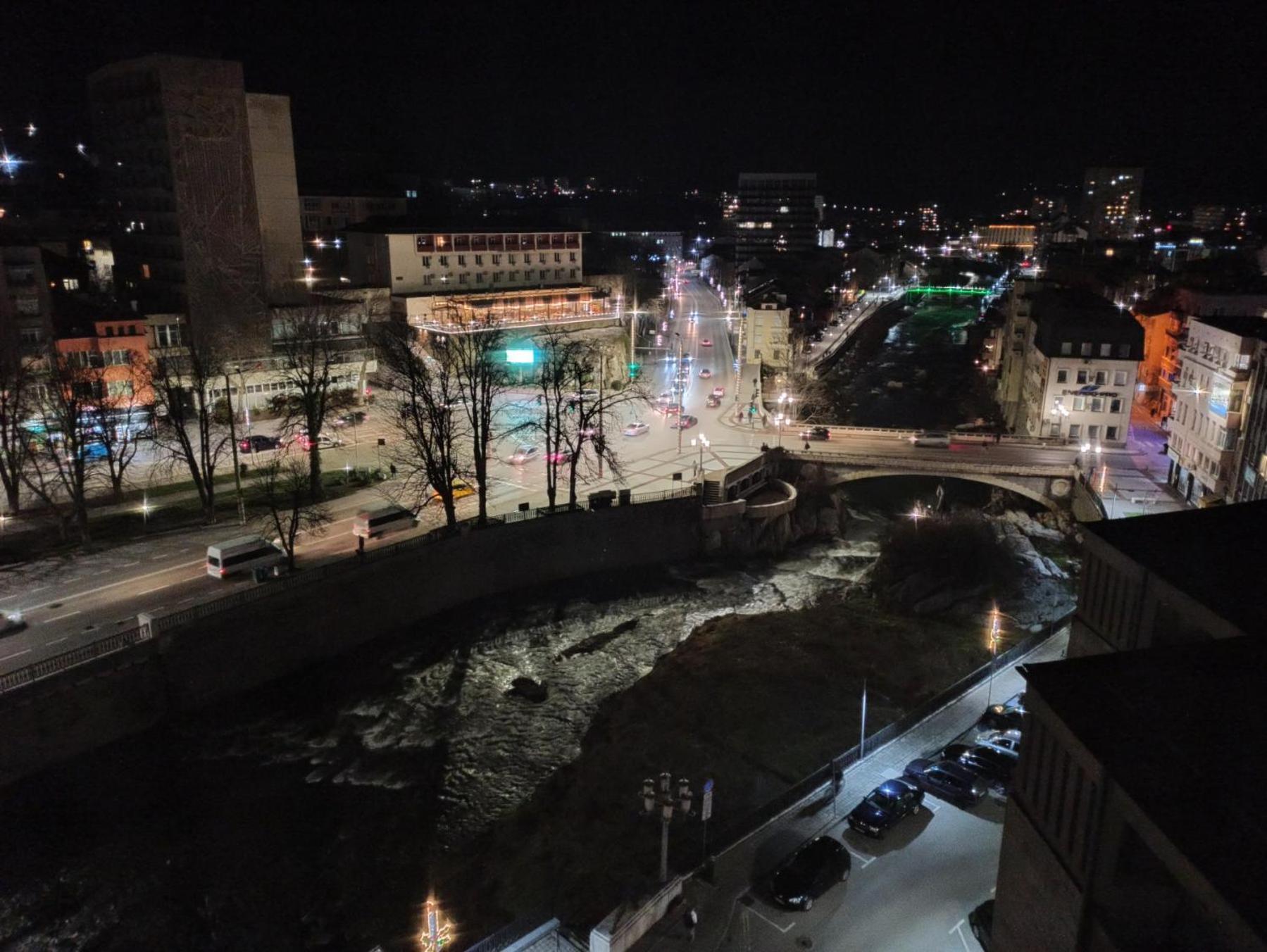 Bhn Топ Център Студио Gabrovo Buitenkant foto