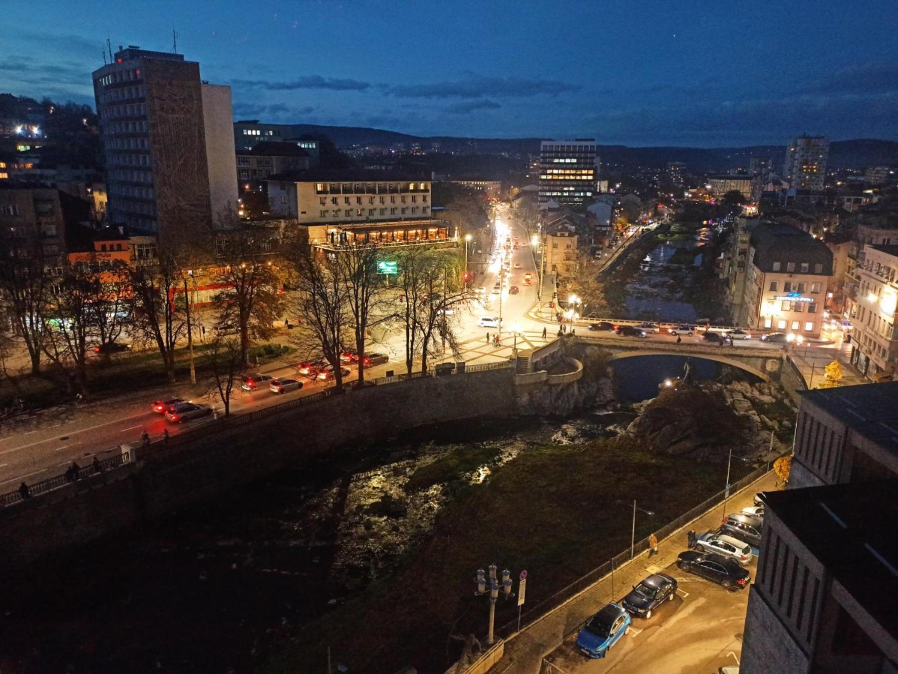 Bhn Топ Център Студио Gabrovo Buitenkant foto